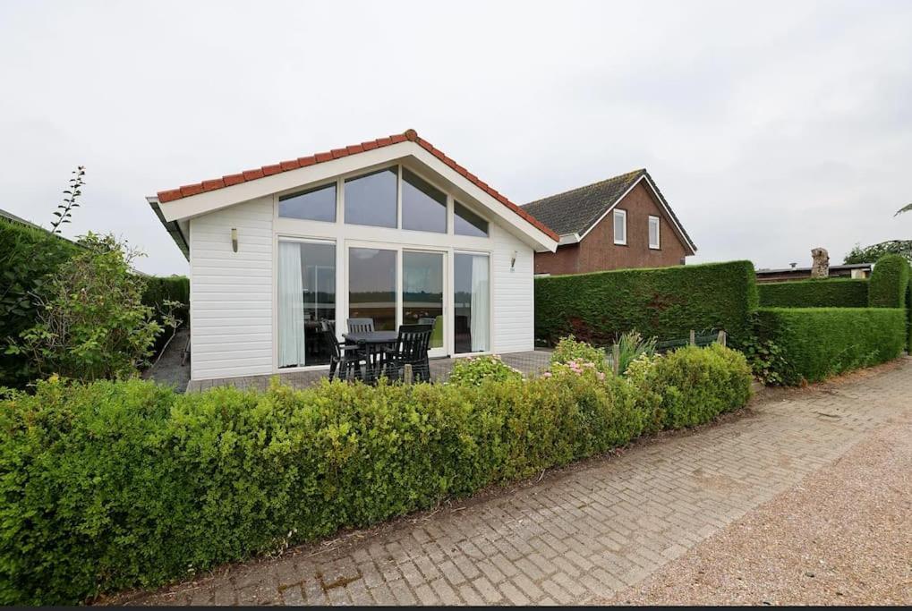 Villa Vakantiehuis De Wilgenroos à Wervershoof Extérieur photo